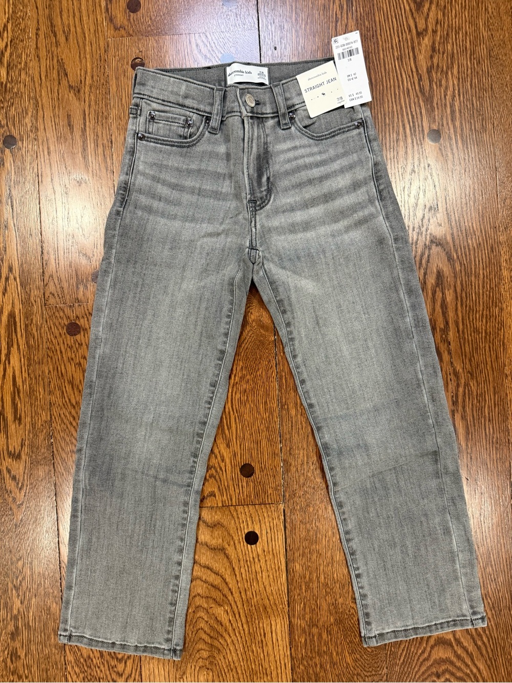 NWT Abercrombie Kids Boys 7/8 Gray Straight Jeans